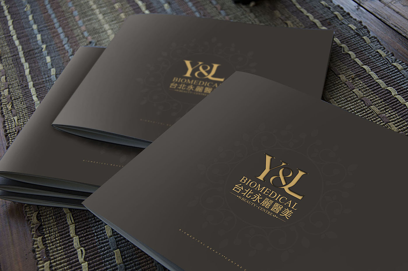 醫(yī)美集團(tuán)畫冊設(shè)計(jì)-醫(yī)美行業(yè)畫冊設(shè)計(jì)公司